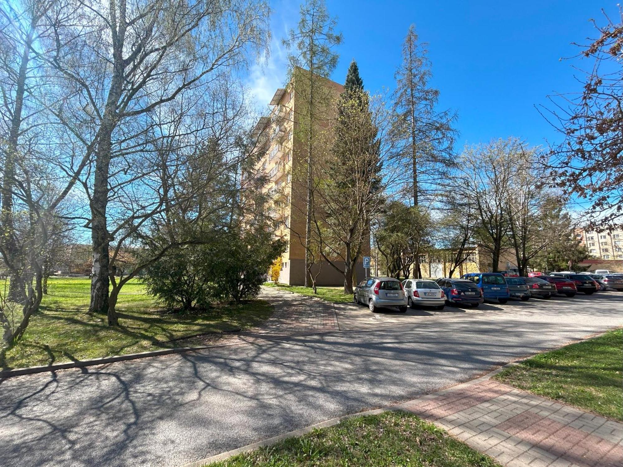 Apartmán V Parku, Plne Vybaven Na Klidnem Miste *