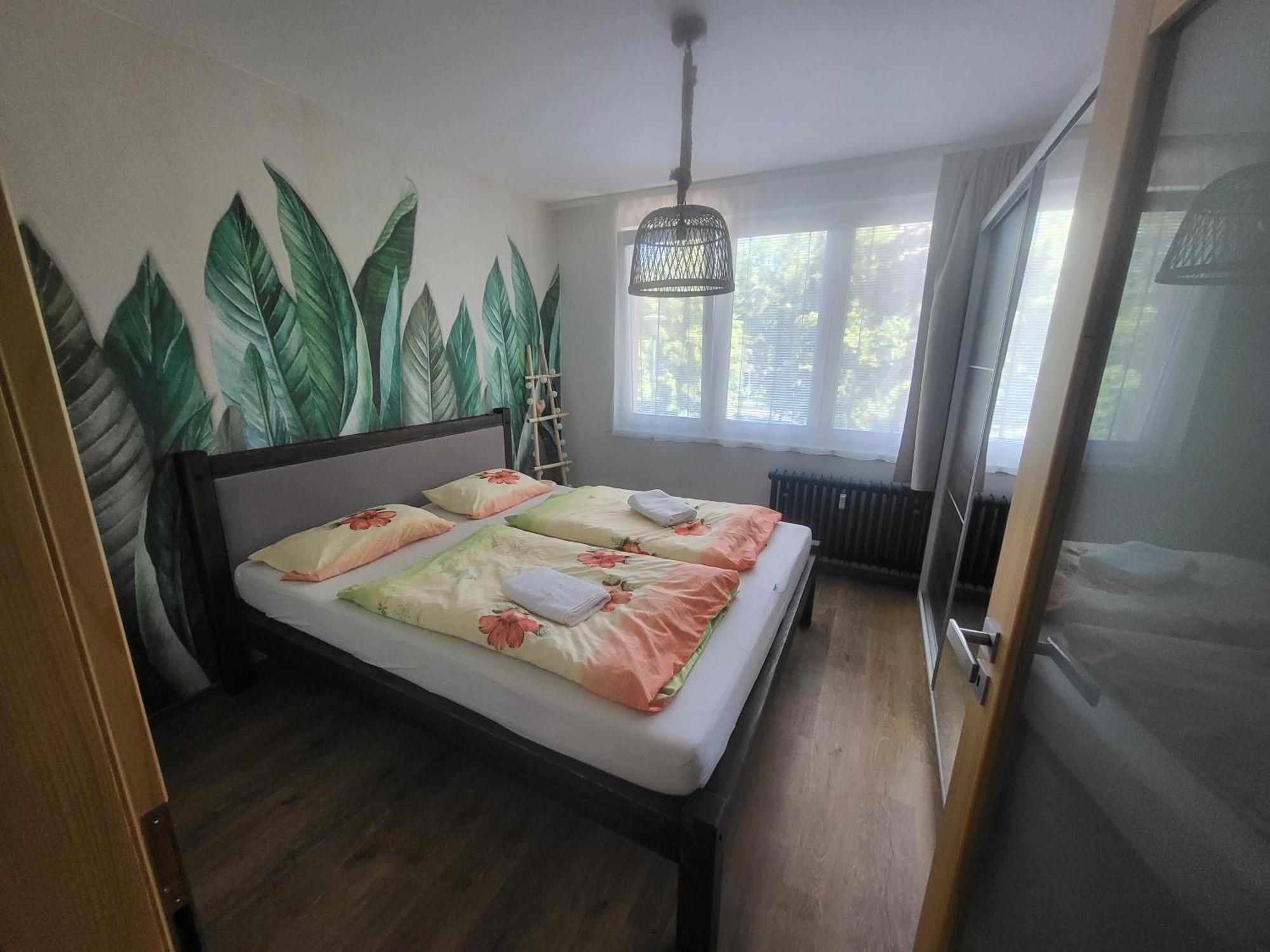 V Parku, Plne Vybaven Na Klidnem Miste Apartmán Tábor
